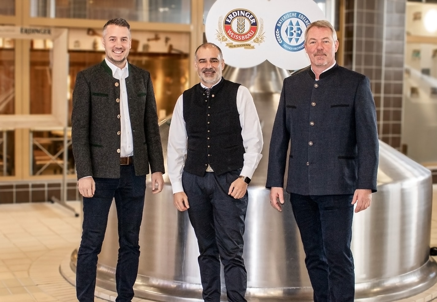 Der Nachhaltigkeitslenkungsausschuss bestehend aus Dr. Stefan Kreisz, Ludwig Arning und Lars Goschenhofer repräsentativ für das ERDINGER Umweltteam.